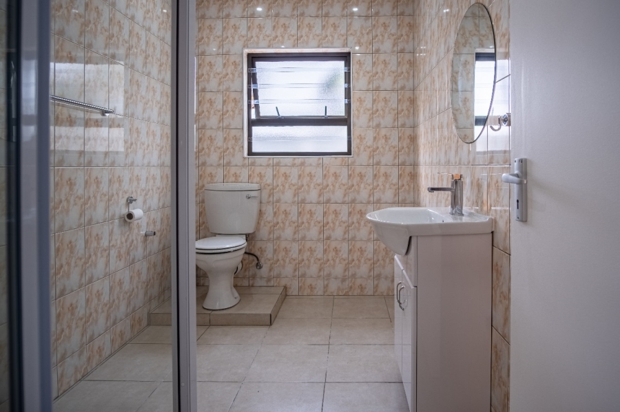 To Let 3 Bedroom Property for Rent in Crawford Western Cape